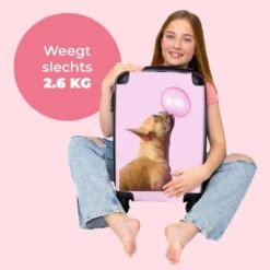 NoBoringSuitcases.com® Kinderkoffer - Hond - Dieren - Kauwgom - Roze - Kinderen - Trolley Kinderen - Past Binnen 55x40x20 Cm En 55x35x25 Cm - Reiskoffer Met Wielen - Koffertje -Reizen Verkoopwinkel 1200x1200 379