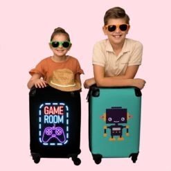NoBoringSuitcases.com® Koffer - Trolley Op Wieltjes - Neon - Game Room - Tekst - Controller - Zwart - Reiskoffer - Past Binnen 55x40x20 Cm En 55x35x25 Cm - Koffertje - Trolley Handbagage -Reizen Verkoopwinkel 1200x1200 39