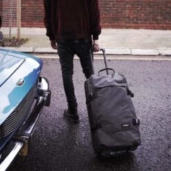 Eastpak TRANVERZ M Reiskoffer (67 X 35.5 X 30 Cm) - Black Denim -Reizen Verkoopwinkel 1200x1200 569