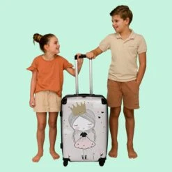 NoBoringSuitcases.com® Koffer Groot - Prinses - Bloemen - Kroon - Meisje - Sterren - Trolley Koffer Met TSA-slot - Met Wielen - 90 Liter - Reiskoffer - 66 Cm 14 NoBoringSuitcases.com® Koffer Groot - Prinses - Bloemen - Kroon - Meisje - Sterren - Trolley Koffer Met TSA-slot - Met Wielen - 90 Liter - Reiskoffer - 66 Cm -Reizen Verkoopwinkel 1200x1200 775