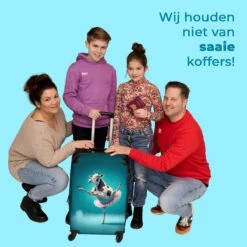 NoBoringSuitcases.com® Koffer Groot - Koe - Ballet - Portret - Blauw - Dieren - Trolley Koffer Met TSA-slot - Met Wielen - 90 Liter - Reiskoffer - 66 Cm -Reizen Verkoopwinkel 1200x1200 802