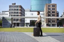 CarryOn Steward Kofferset - 2-delige TSA Trolleyset Met Kliksloten - Dubbele Wielen - Zwart -Reizen Verkoopwinkel 1200x800 56