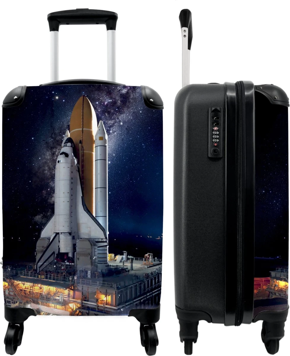 NoBoringSuitcases.com® Koffer - Ruimte - Spaceshuttle - Raket - Jongens - Past Binnen 55x40x20 Cm En 55x35x25 Cm - Handbagage - Trolley - Fotokoffer - Cabin Size - Print 1 NoBoringSuitcases.com® Koffer - Ruimte - Spaceshuttle - Raket - Jongens - Past Binnen 55x40x20 Cm En 55x35x25 Cm - Handbagage - Trolley - Fotokoffer - Cabin Size - Print